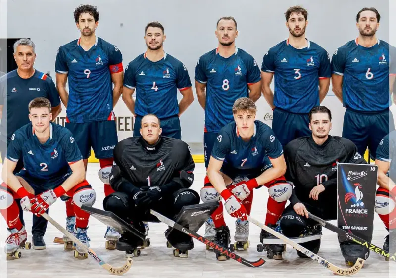 Imagem que acompanha a notícia «HÓQUEI EM PATINS - Nuno Lopes, treinador do Sp. Tomar, sagrou-se campeão do Mundo ao serviço da seleção de França!» (Rádio Hertz)
