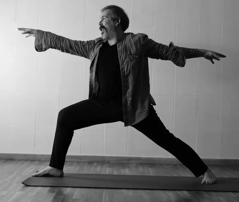 Imagem que acompanha a notícia «ABRANTES - Yoga no Convento com inscrições em curso» (Rádio Hertz)