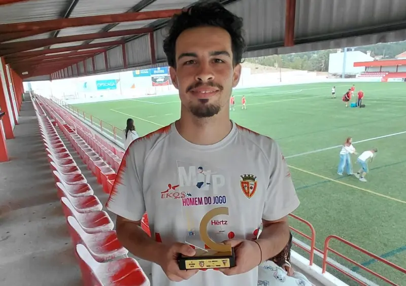 Imagem que acompanha a notícia «DESPORTO - João Mendonça (Amiense) eleito como o ‘Homem do Jogo’ no triunfo diante do U. Tomar» (Rádio Hertz)