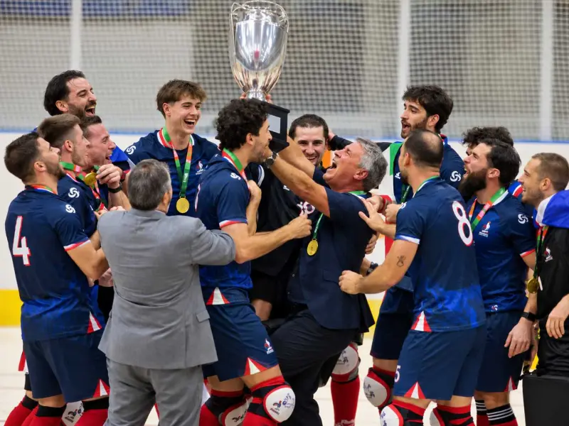 Imagem que acompanha a notícia «Treinador do Sporting de Tomar faz história ao conquistar Mundial de hóquei pela França» (mediotejo.net)