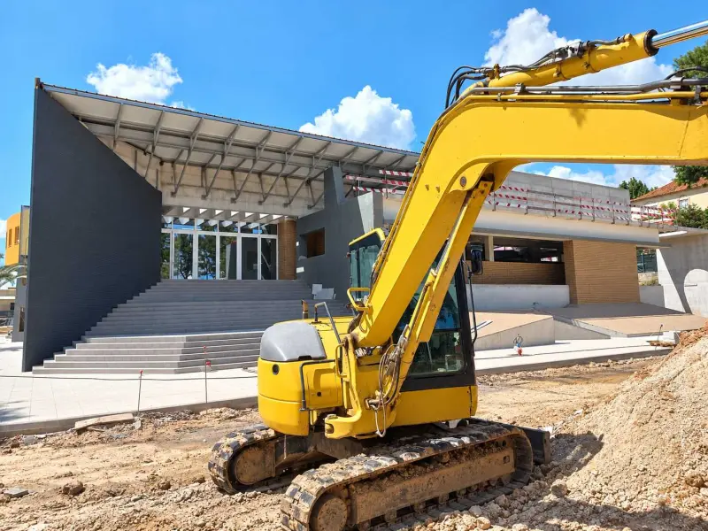Imagem que acompanha a notícia «Torres Novas afasta novas prorrogações e admite penalizações por atrasos no pavilhão de Riachos» (mediotejo.net)