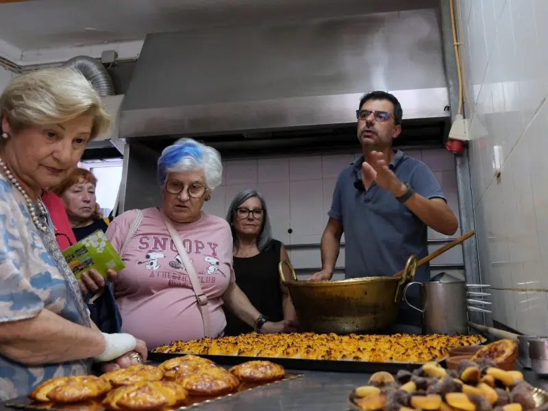 Imagem que acompanha a notícia «Das tigeladas às broas fervidas, Palha de Abrantes é rainha numa casa que preserva os sabores de gerações» (mediotejo.net)