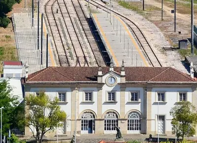 Imagem que acompanha a notícia «TOMAR - Eis um regresso ao passado: locomotiva a vapor fará a ligação com o Entroncamento numa iniciativa que será muito mais do que viajar de comboio» (Rádio Hertz)