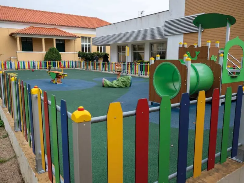 Imagem que acompanha a notícia «Sardoal aprova novas regras de apoio à família no pré-escolar e atribui 15 bolsas de estudo» (MedioTejo.net)
