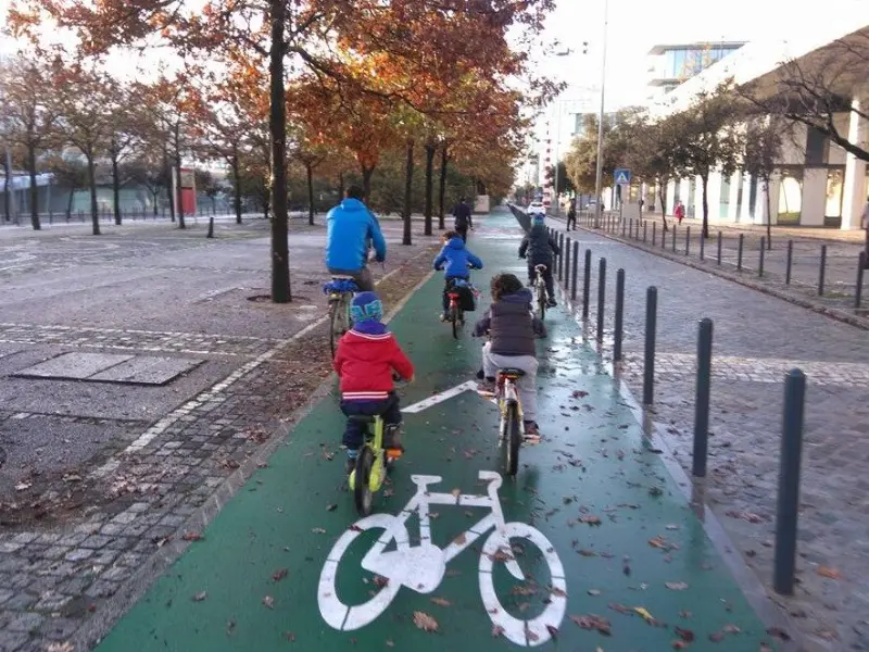 Imagem que acompanha a notícia «Ferreira do Zêzere quer criar zonas 30 e rede ciclável em plano de mobilidade a 10 anos» (mediotejo.net)