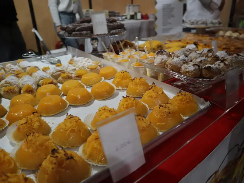 Imagem que acompanha a notícia «Azeite dá sabor à 24.ª Feira Nacional de Doçaria Tradicional em Abrantes» (mediotejo.net)