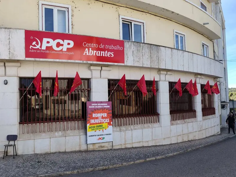 Imagem que acompanha a notícia «Abrantes | PCP inaugura novo Centro de Trabalho e aposta no reforço da intervenção local» (mediotejo.net)