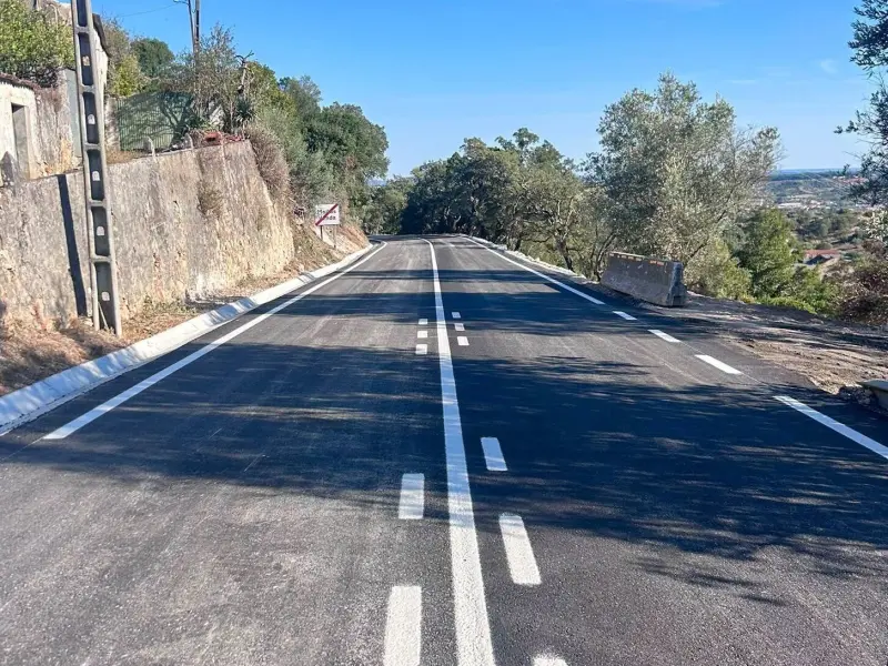 Imagem que acompanha a notícia «EN243 reabre sexta-feira em Alcanena após oito meses de corte» (mediotejo.net)