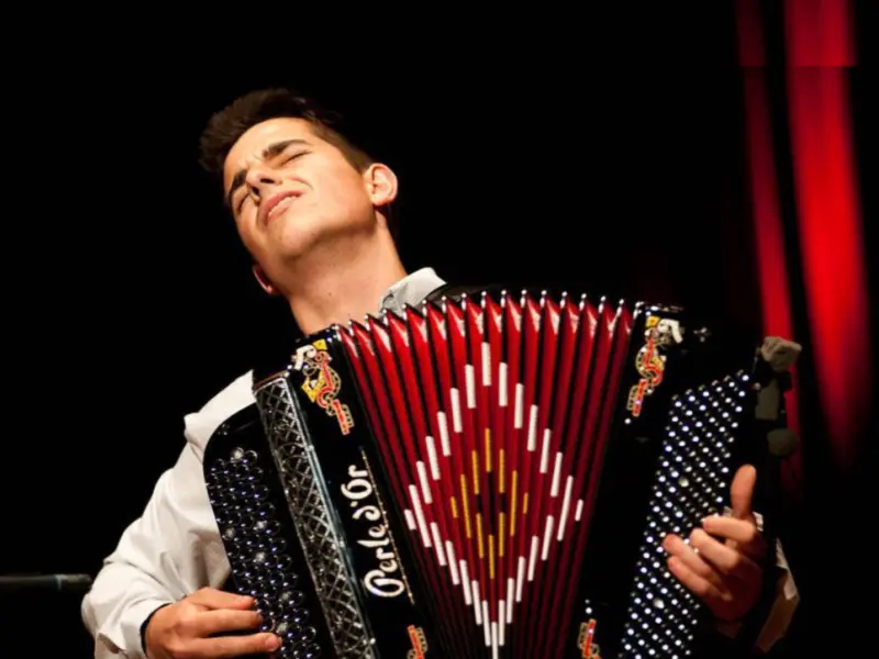 Imagem que acompanha a notícia «“Acordeão em Festa” regressa ao Sardoal com cinco músicos em palco» (mediotejo.net)