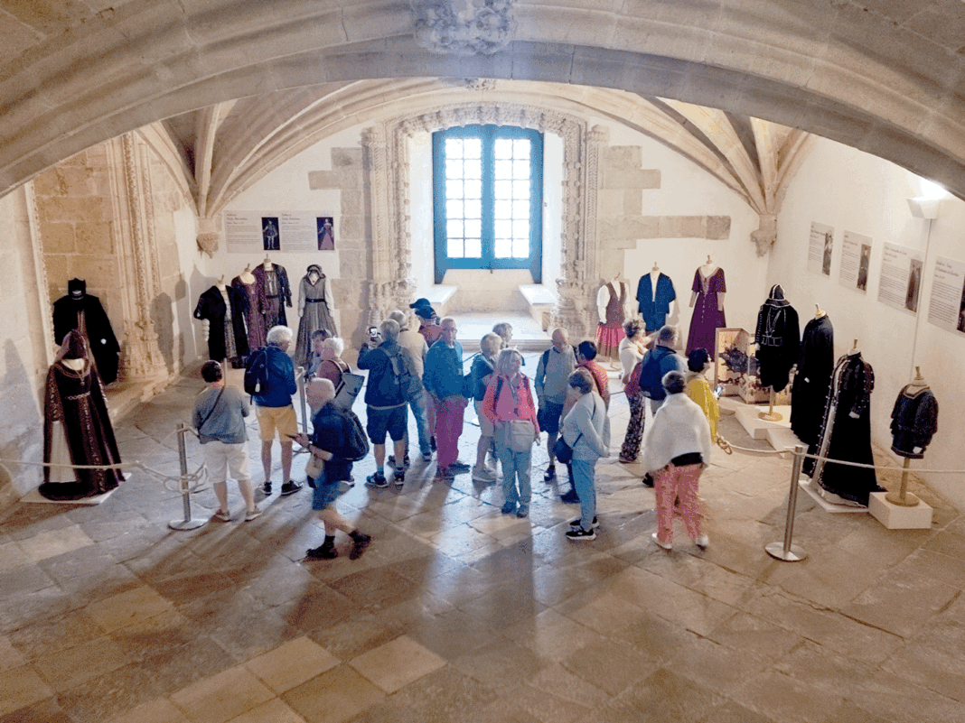 convento-de-cristo-acolhe-exposicao-trajes-quinhentistas-“vestir-no-tempo-dos-descobrimentos”