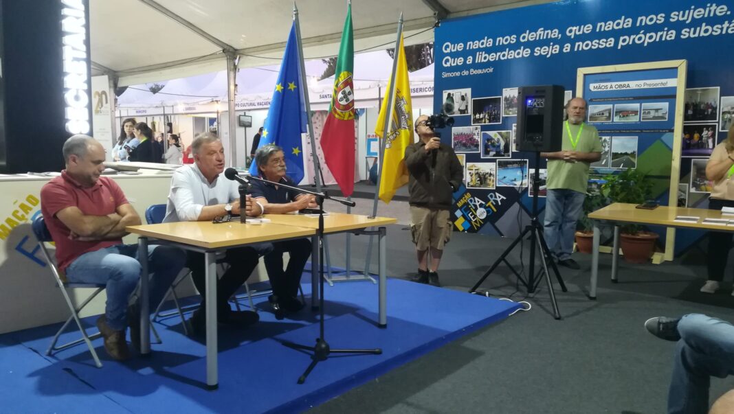 macao-lanca-‘as-tres-escolas’-da-aldeia-de-vale-da-mua,-em-livro-de-celestino-pinheiro