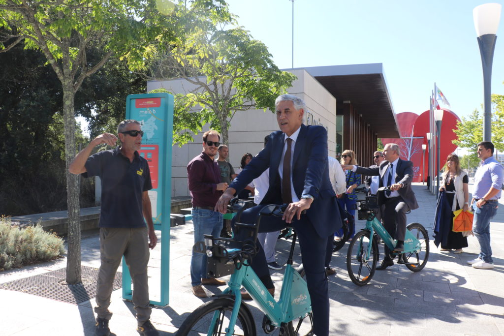 ourem-–-ja-esta-a-funcionar-o-sistema-intermunicipal-de-bicicletas-eletricas-meio-b
