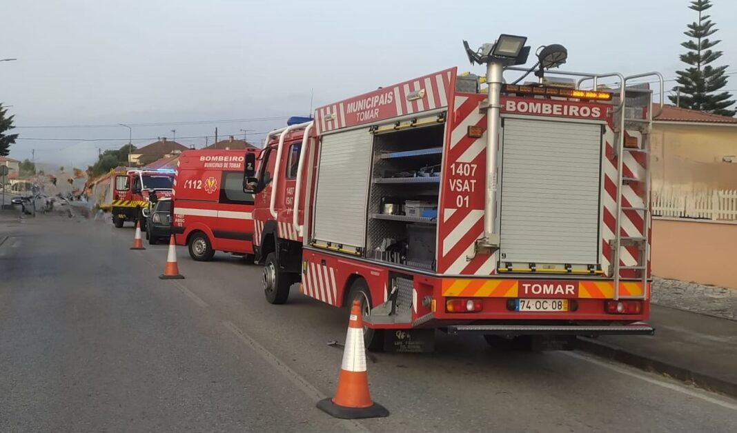 tomar-–-bombeiros-sem-‘maos-a-medir’-perante-acidentes-rodoviarios-nas-ultimas-24-horas