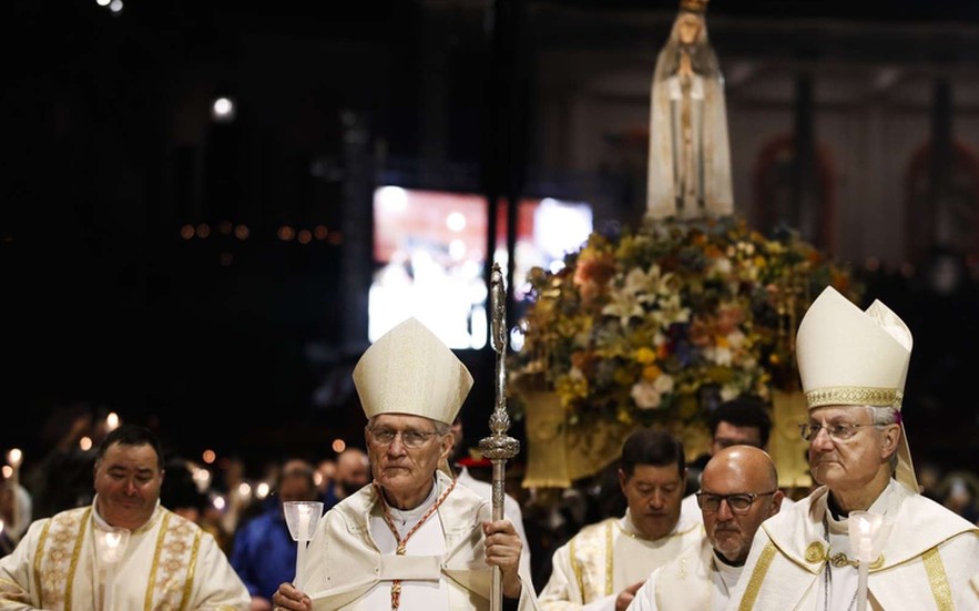 apelo-ao-fim-da-guerra-marca-oracao-no-santuario-de-fatima
