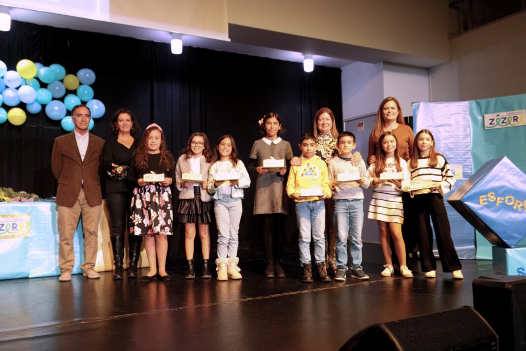 ferreira-do-zezere-–-fundacao-maria-dias-ferreira-distinguiu-29-alunos-do-agrupamento-de-escolas