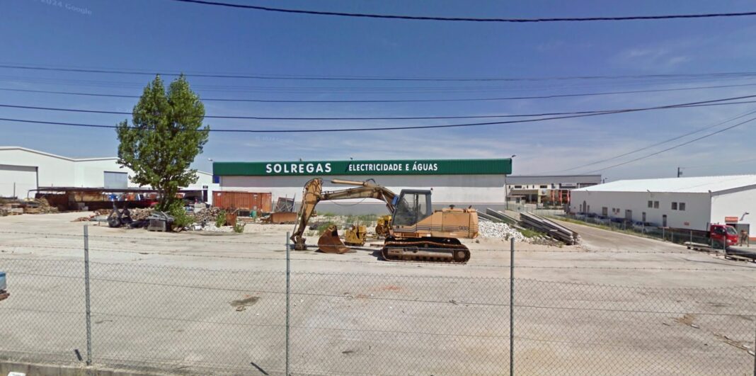 torres-novas-adquire-pavilhao-para-instalar-oficinas,-armazem-e-estaleiro-municipal