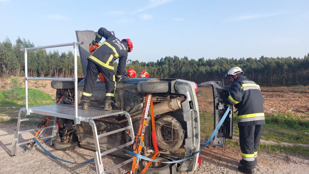 bombeiros-de-ferreira-do-zezere-ganham-plataforma-elevatoria-para-salvamento-de-vitimas