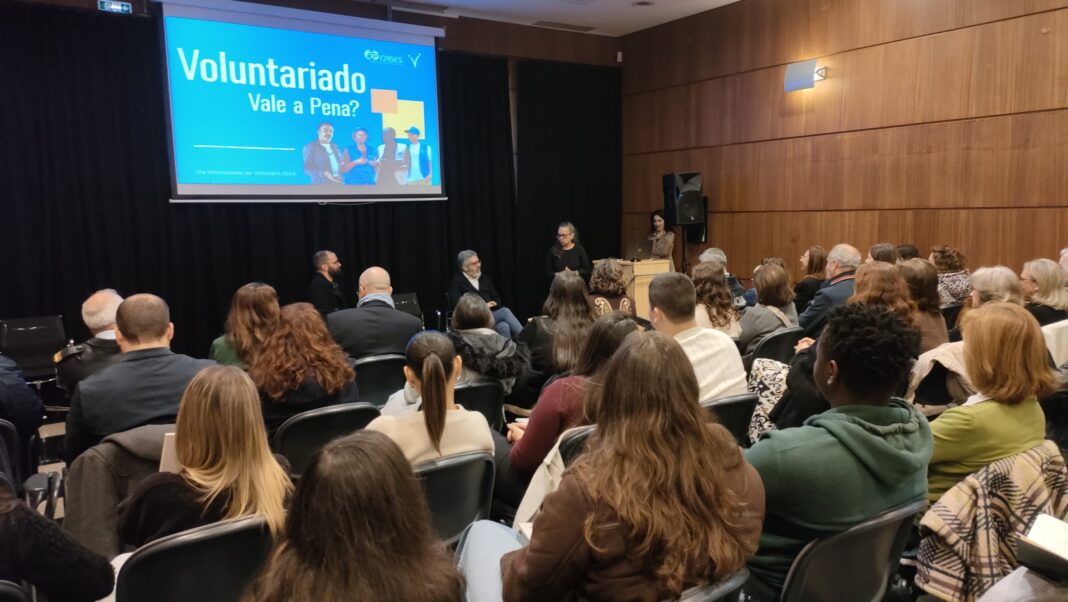 abrantes-debateu-a-participacao-civica,-num-pais-com-cerca-de-15%-de-voluntarios-(c/audio)