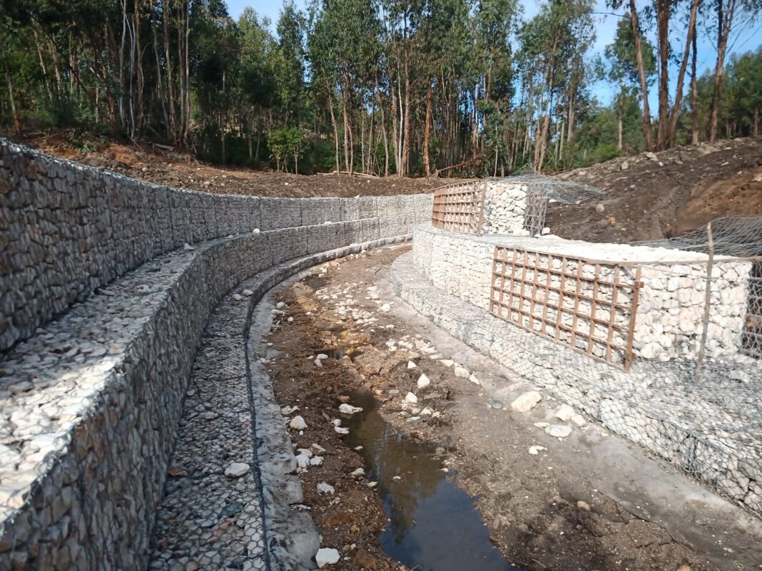 reabilitacao-da-ribeira-de-rio-de-moinhos-com-prazo-de-conclusao-prorrogado-(c/audio)