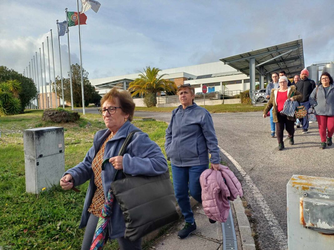 fabrica-da-tupperware-mantem-trabalhadores-ate-final-de-janeiro-mas-incerteza-continua-(c/audio)