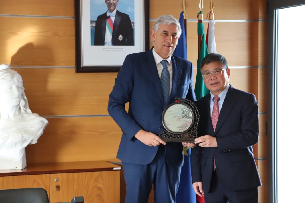 ourem-–-embaixador-da-china-em-portugal-recebido-pelo-presidente-da-camara