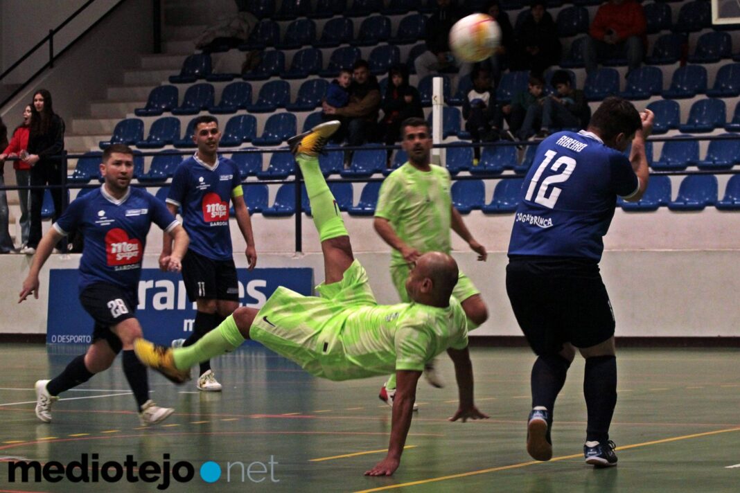 futsal-|-start2-(tramagal)-recebeu-em-festa-veteranos-do-“gigante”-barcelona-(reportagem)