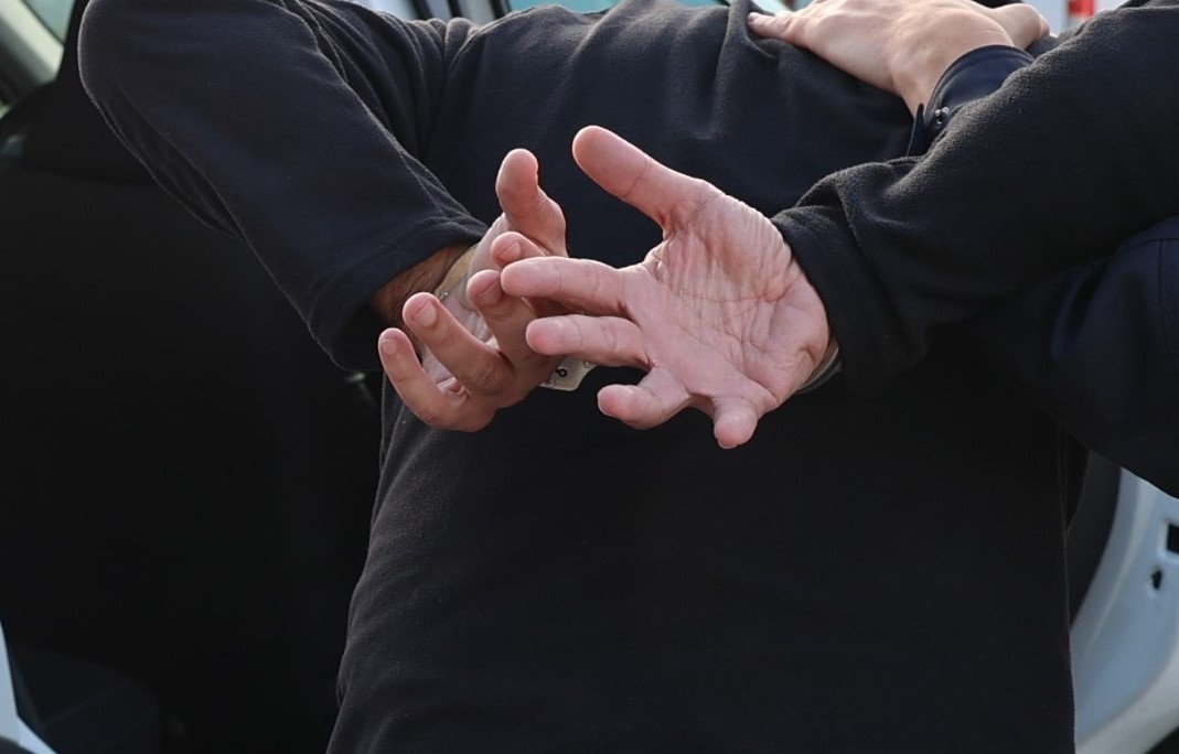 caldas-da-rainha-–-mulher,-de-26-anos,-foi-detida-pela-psp-apos-agredir-o-namorado,-de-40