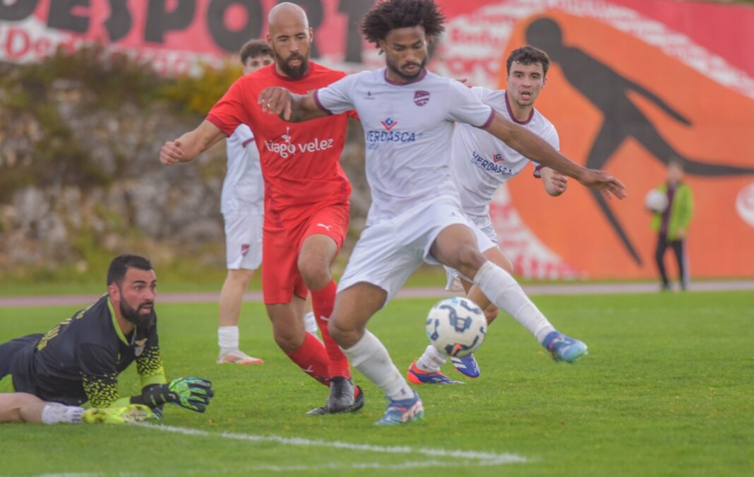 fatima-vence-arronches-e-esta-a-um-jogo-do-‘play-off’-de-acesso-a-liga-3-(reportagem)