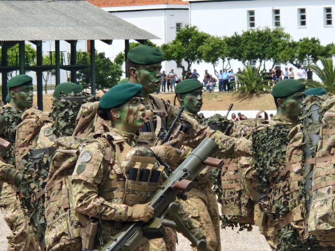 milhares-de-paraquedistas-celebram-dia-da-unidade-na-casa-mae