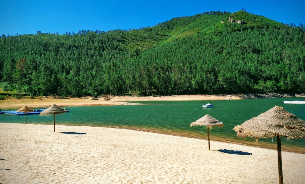 vila-de-rei-|-epoca-balnear-inicia-em-cinco-praias-fluviais-e-piscina-de-ar-livre