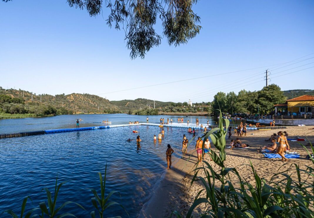 praia-de-ortiga-recebe-campeonato-litoral-e-interior-centro-de-aquatlo