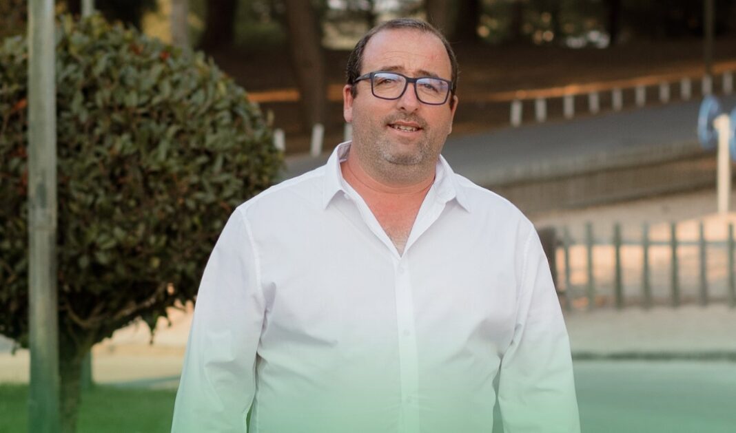 coruche-–-autarquicas-2025.-bruno-martins-e-o-candidato-do-ps-a-junta-de-freguesia-da-fajarda