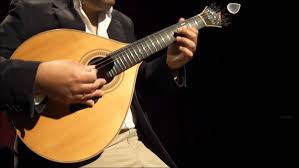 hoje-a-noite,-ha-fado-na-praca-da-republica-em-tomar