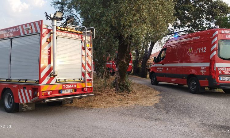tomar-–-risco-‘maximo’-de-incendio-desde-para-‘muito-elevado’-mas-as-queimas-continuam-proibidas