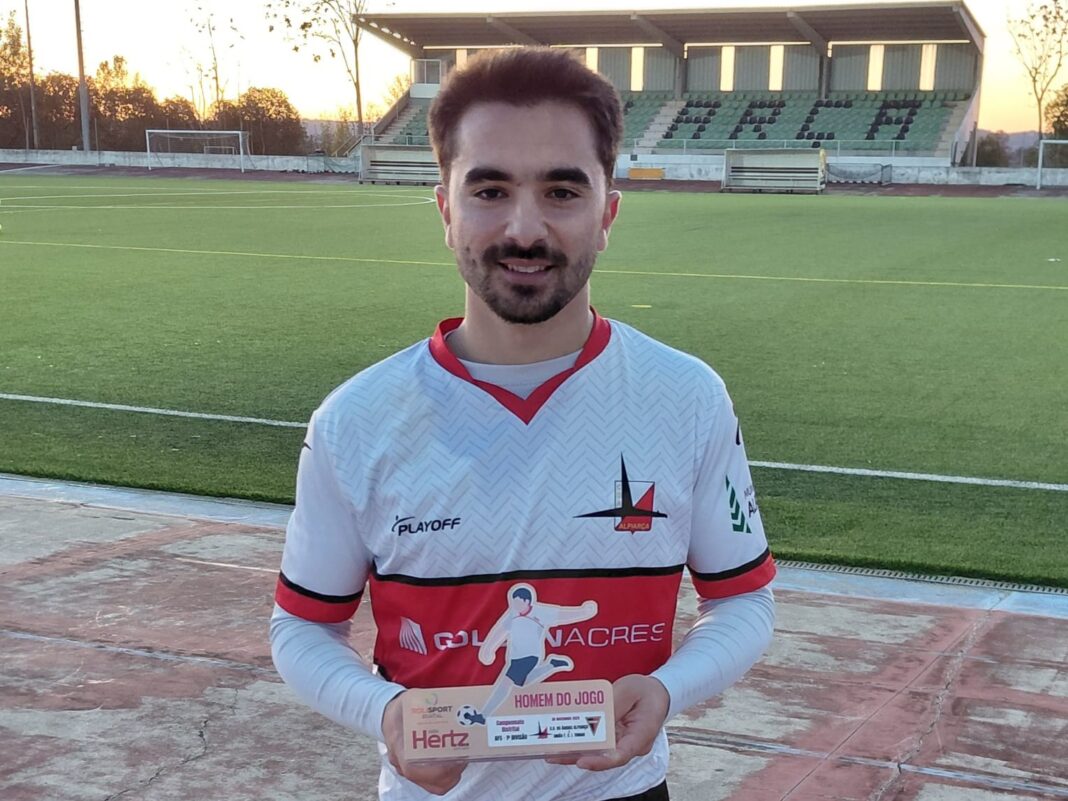 desporto-–-joao-atela-(aguias-de-alpiarca)-ja-recebeu-a-distincao-de-‘homem-do-jogo’
