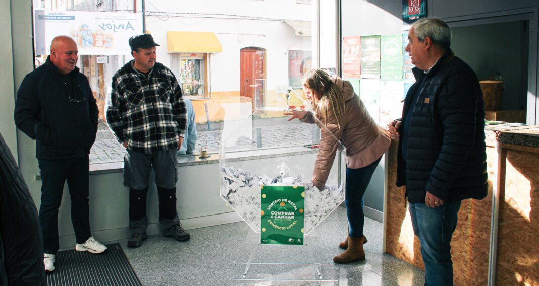 proenca-a-nova-–-sorteio-de-natal-“comprar-e-ganhar-no-comercio-local”-distribuiu-30-mil-senhas