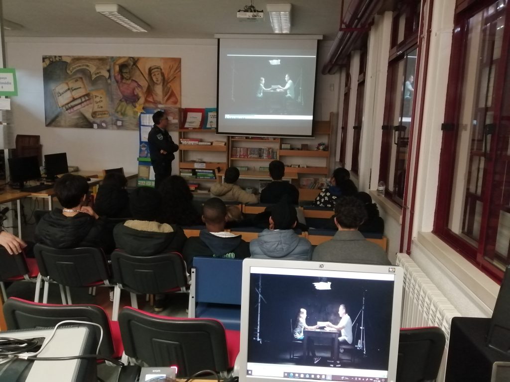 tomar-–-violencia-no-desporto:-escola-santa-iria-promove-acao-de-sensibilizacao-com-a-psp