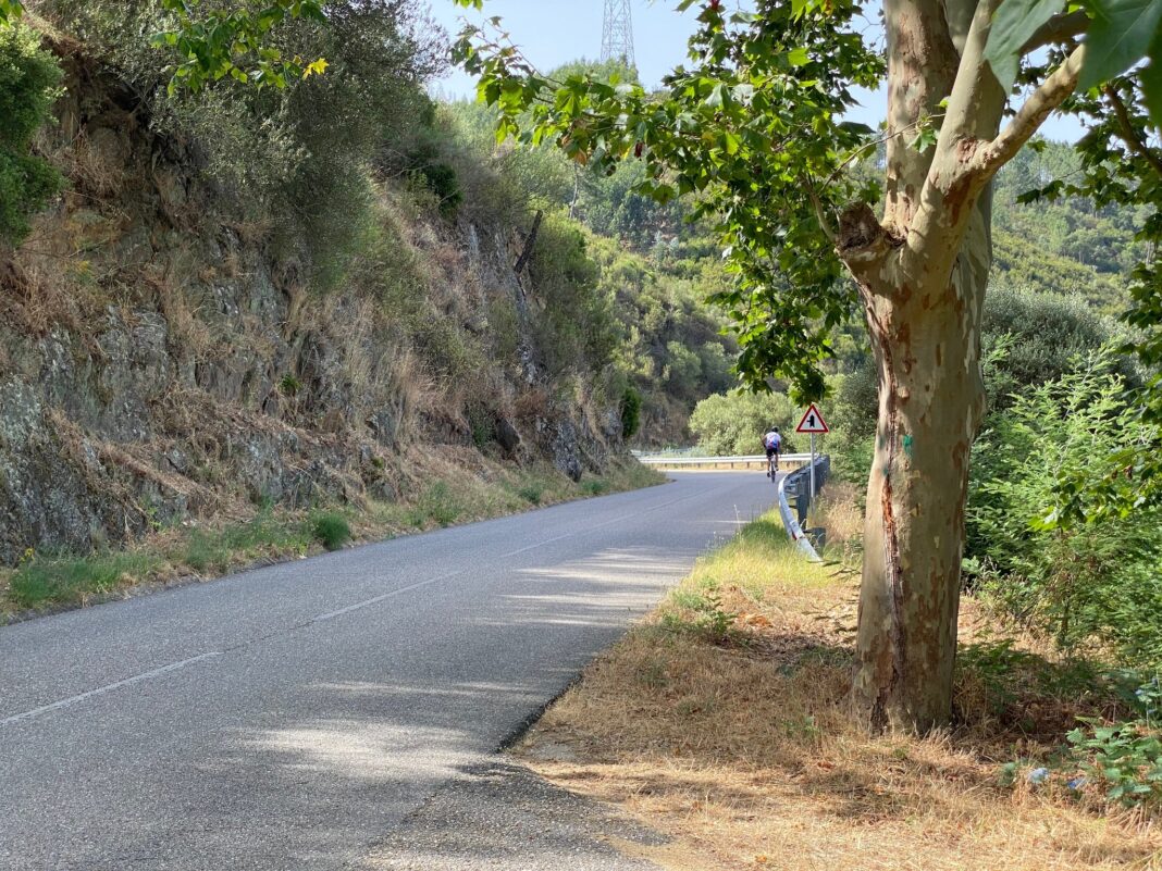 estrada-entre-martinchel-e-constancia-encerrada-devido-a-risco-de-derrocadas