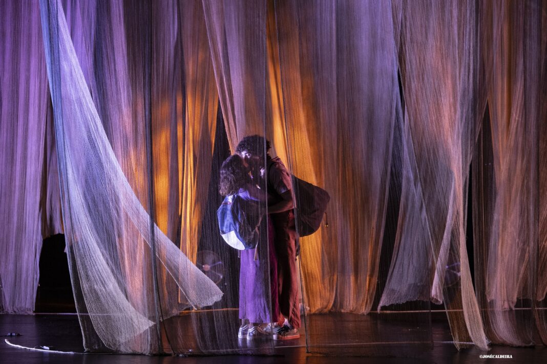 “a-primeira-vez”-sobe-ao-palco-do-cine-teatro-de-macao-esta-sexta-feira