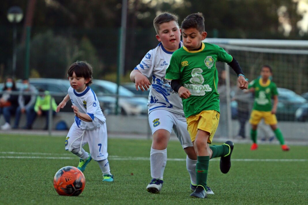 fair-play-e-etica-no-desporto-marcam-20-anos-do-torneio-de-escolinhas-em-abrantes-(c/audio)