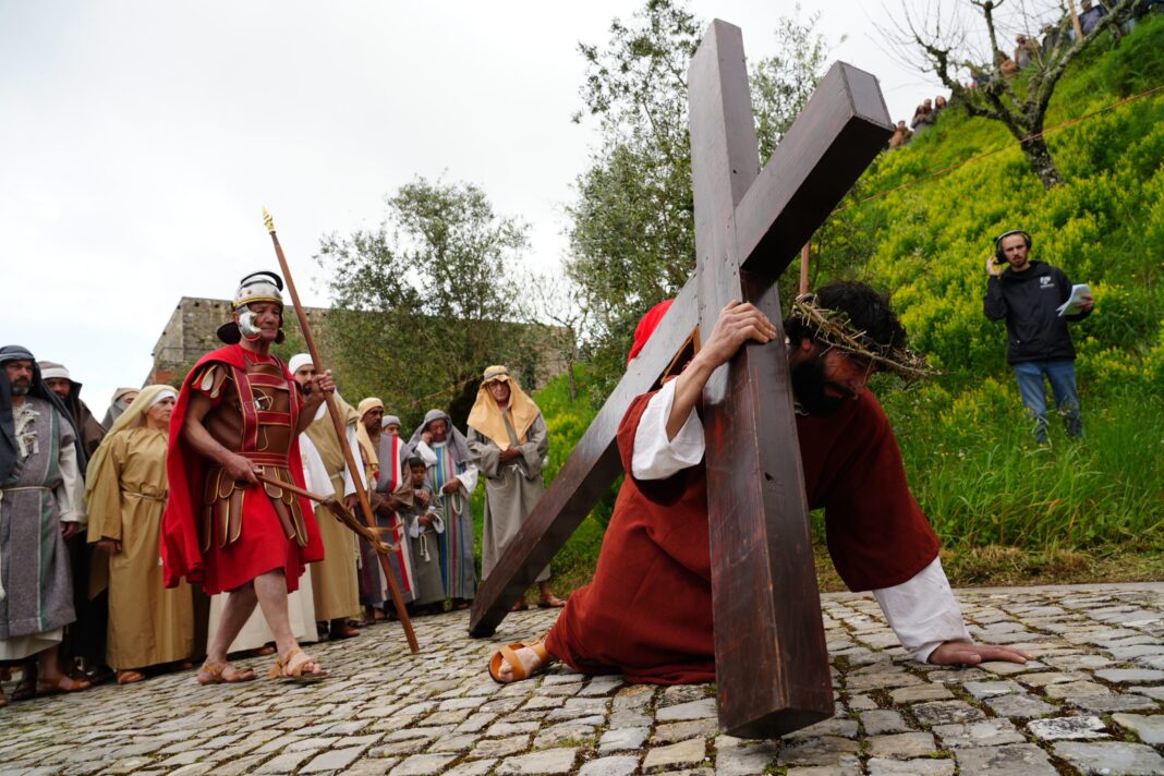 ourem-|-via-sacra-ao-vivo-regressa-em-abril-a-vila-medieval
