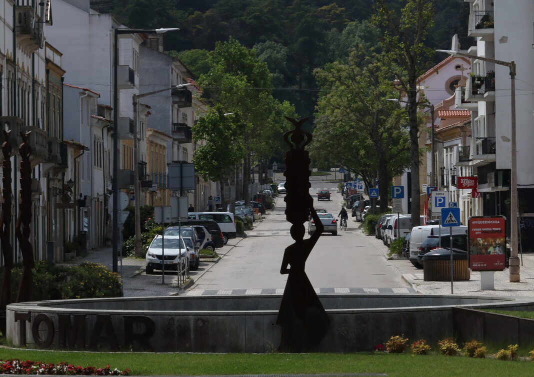 tomar-|-abertura-de-concursos-para-13-postos-de-trabalho-gera-criticas-do-ps-(c/audio)