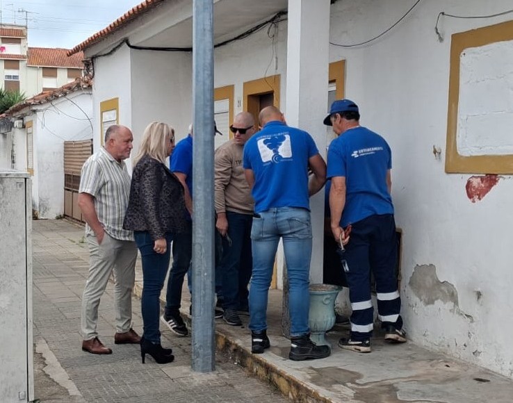 camara-do-entroncamento-corta-agua-e-luz-a-casas-ocupadas-ilegalmente-(c/audio)