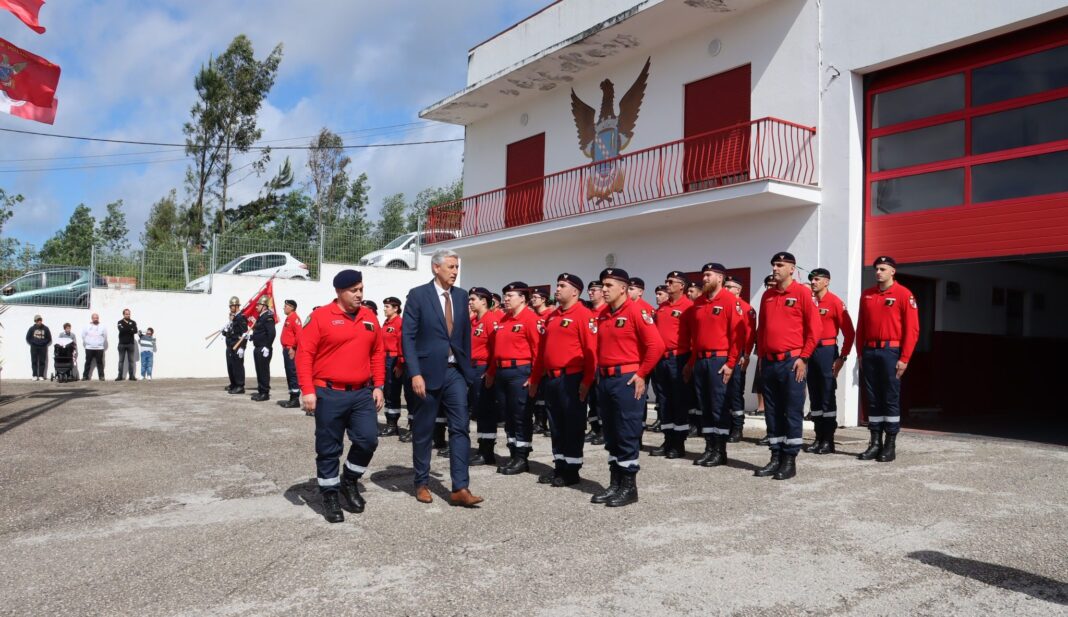 bombeiros-voluntarios-de-caxarias-celebraram-43-anos-ao-servico-da-populacao