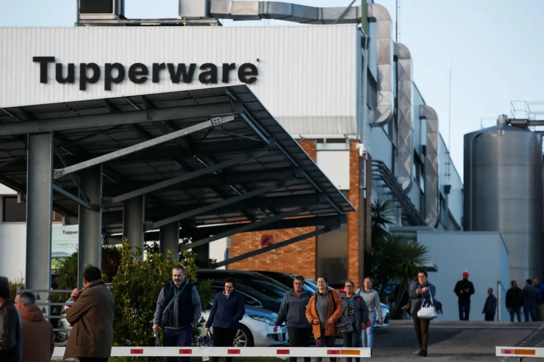fabrica-da-tupperware-em-montalvo-volta-a-leilao-por-10-milhoes-de-euros